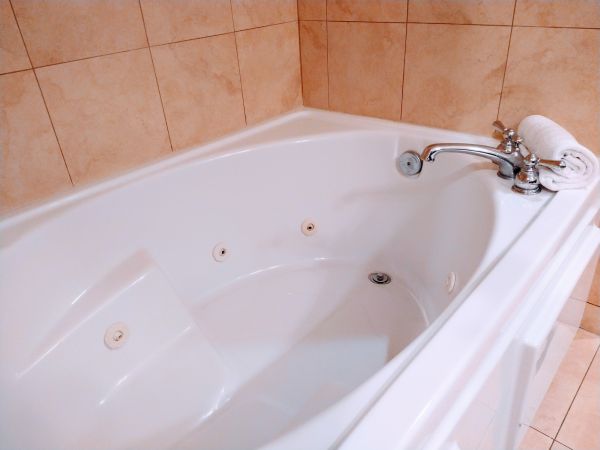 Acrylic Tub Installation in Norman